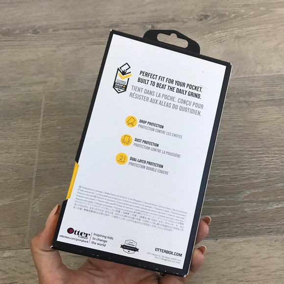 Otter box commuter case for Samsung galaxy s20 - Picture 4 of 4